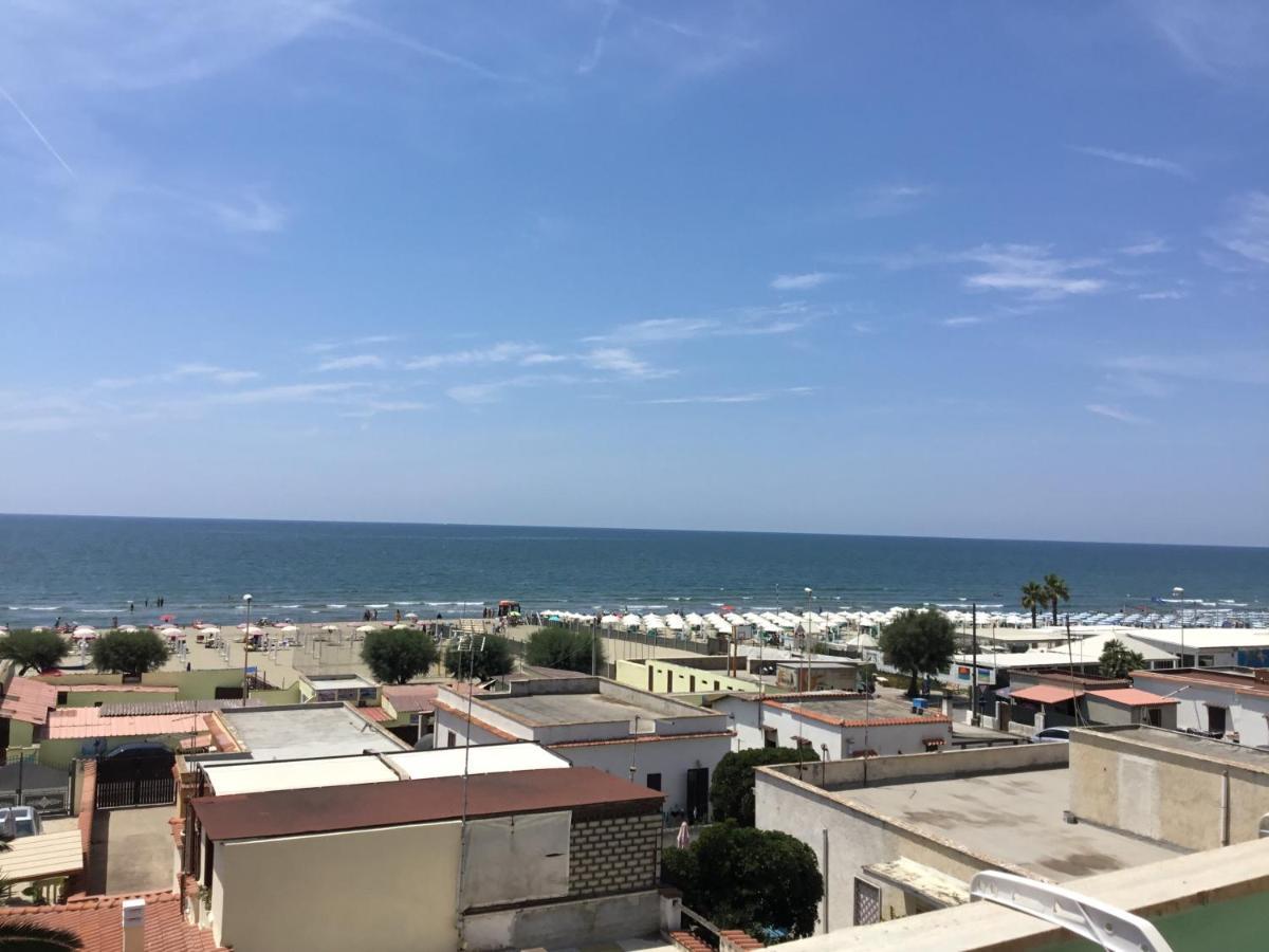 Beach House Lägenhet Passoscuro Exteriör bild